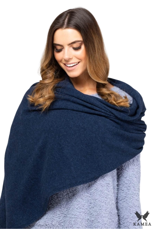 Szalik-01 damski Kamea zimowy, narzutka, 80% wełny, 180 × 65 cm, kolor granatowy