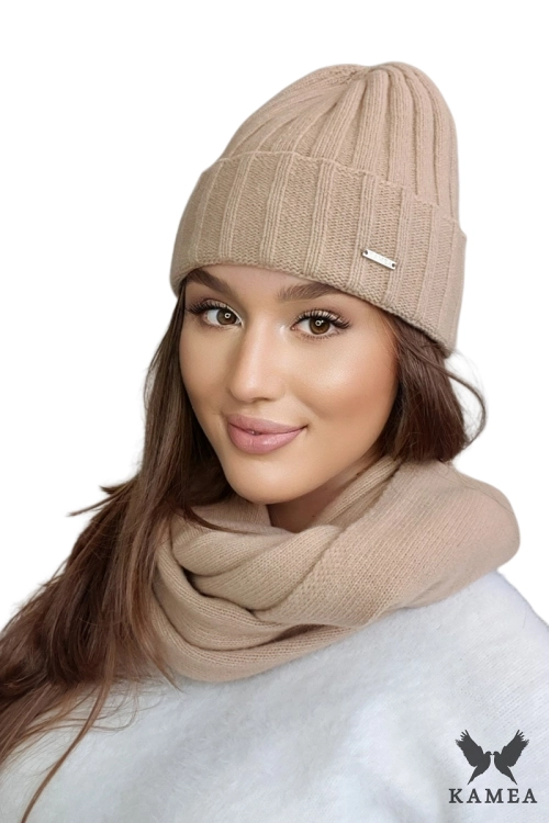 Tahira czapka damska Kamea zimowa, 80% wełny, rozmiar uniwersalny 54–60 cm, kolor camel