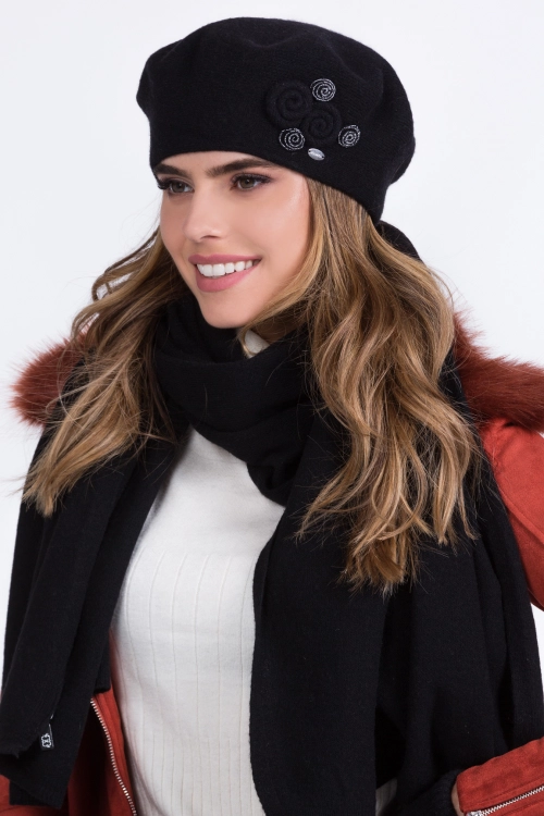 Birma beret damski Kamea zimowy, 80% wełny, rozmiar uniwersalny 54–60 cm, kolor czarny