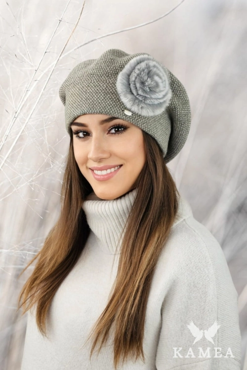 Sasanka beret damski Kamea zimowy, 80% wełny, rozmiar uniwersalny 54–60 cm, kolor khaki