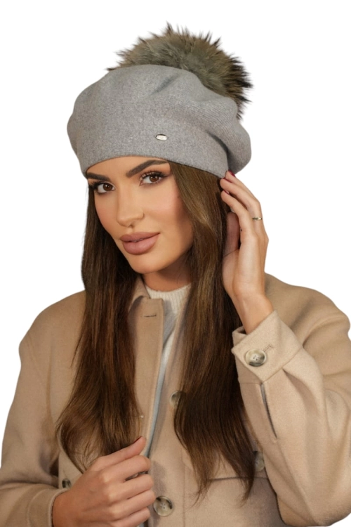 Fuji-Naturalny Pompon beret damski Kamea zimowy, 80% wełny, rozmiar uniwersalny 54–60 cm, kolor jasny szary