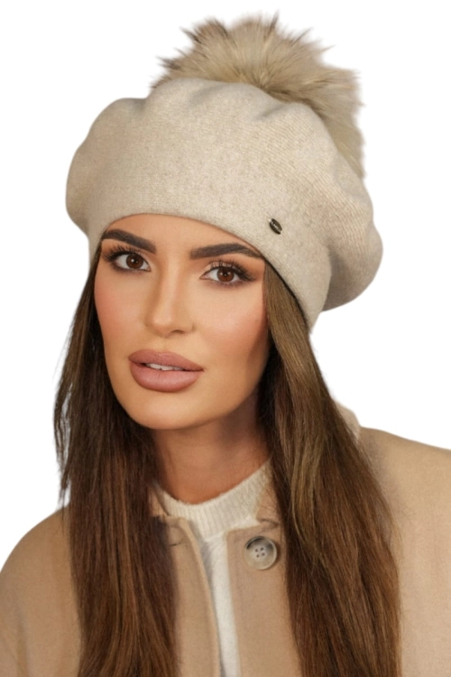 Fuji beret damski Kamea zimowy, z pomponem, 80% wełny, rozmiar uniwersalny 54–60 cm, kolor jasny beżowy