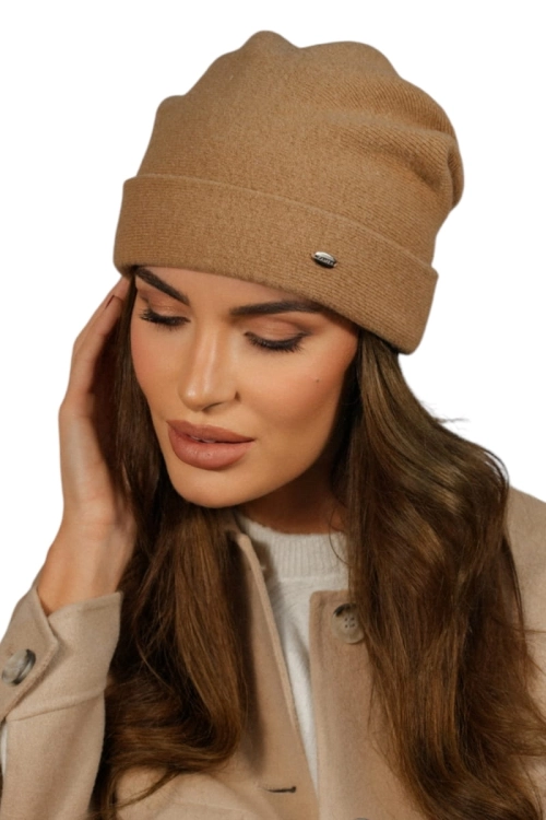 Krokus czapka damska Kamea zimowa, 80% wełny, rozmiar uniwersalny 54–60 cm, kolor piaskowy