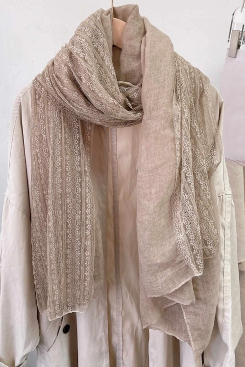 Szalik damski z koronką, 80% bawełny, 180 × 90 cm, kolor ciemny beżowy