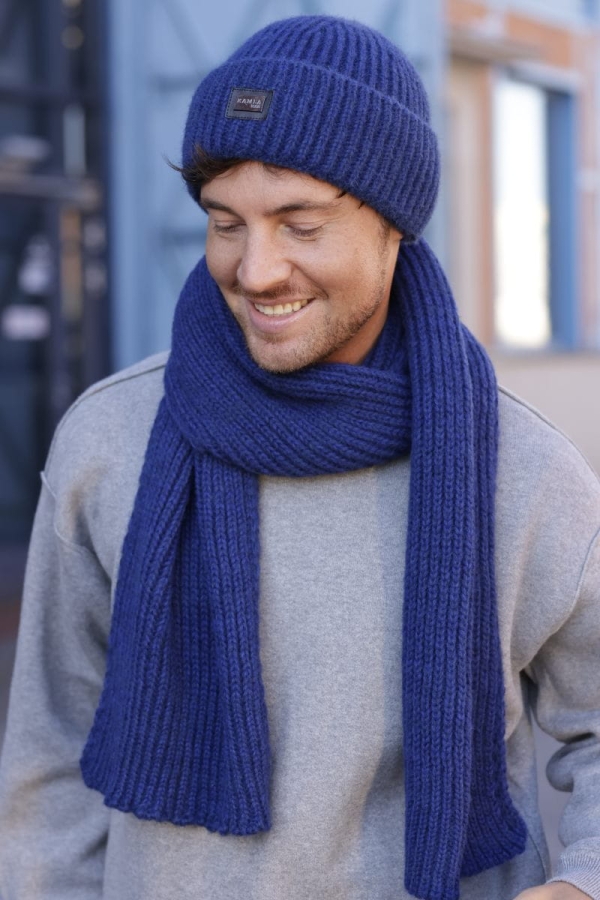 Komplet MARTIN – zbliżenie faktury dzianiny, kolor granatowy