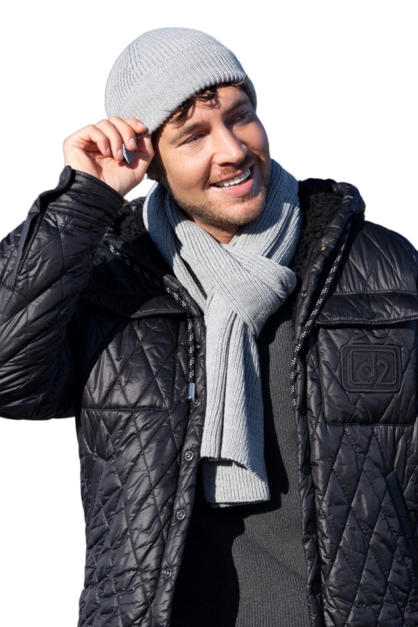 Czapka męska dokerka – brak podszewki, prążkowana faktura, zbliżenie