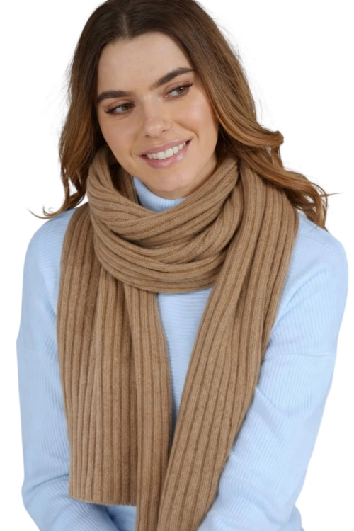 Szalik-04 damski Kamea zimowy, prążkowany splot, 90% wełny, 182 × 21 cm, kolor ciemny beżowy
