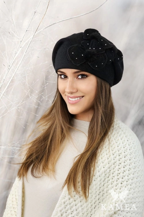 Cindy beret damski Kamea zimowy, z norką, kwiatowy motyw, z angorą, rozmiar uniwersalny 54–60 cm, kolor czarny