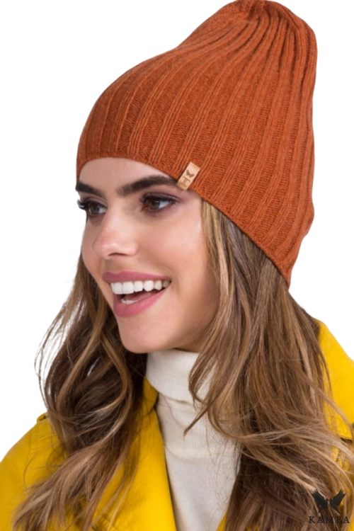 Perla czapka damska Kamea zimowa, prążkowany splot, 90% wełny, rozmiar uniwersalny 54–60 cm, kolor rudy